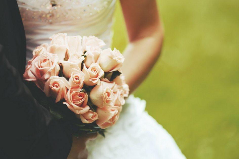Sonhar com buquê-de-noiva: descubra o significado místico do arranjo de flores 