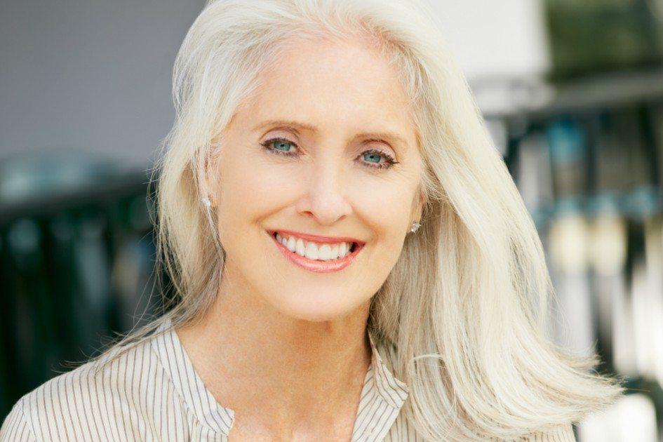 Pele na menopausa: veja dicas de especialista e saiba quais cuidados tomar nesse período 