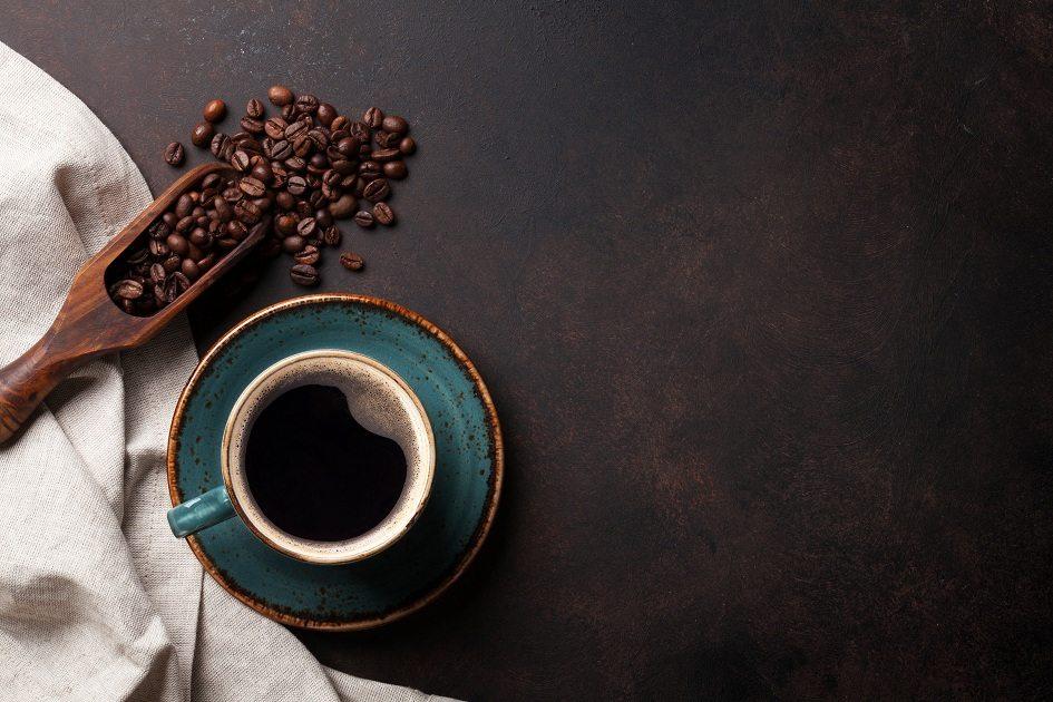 O café ajuda na perda de peso e oferece nutrientes ao organismo 