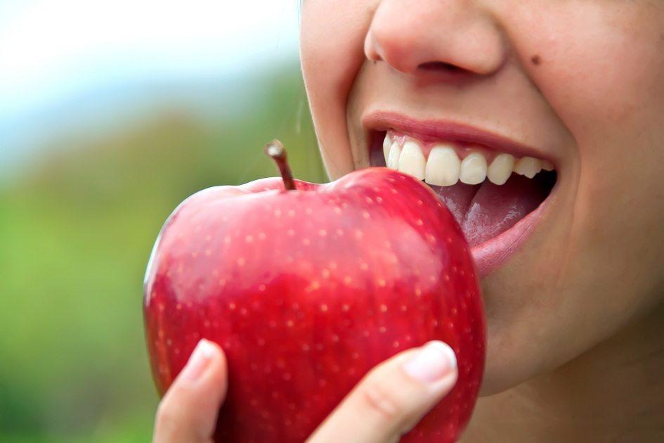 Conheça os benefícios da maçã para digestão e muito mais! 