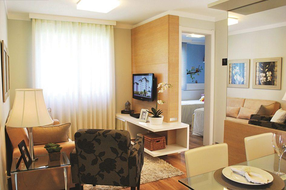 Com bom gosto e praticidade, arquitetas transformam pequenas salas em ambientes aconchegantes e confortáveis para receber os amigos