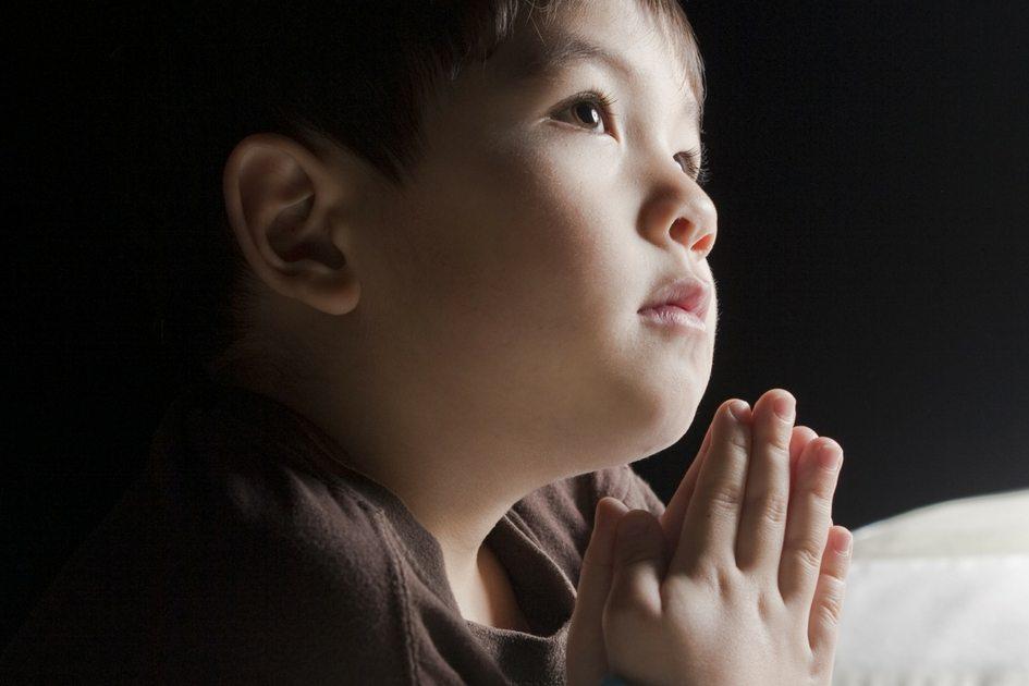 Orações para as crianças: ensine o poder da fé aos pequenos 