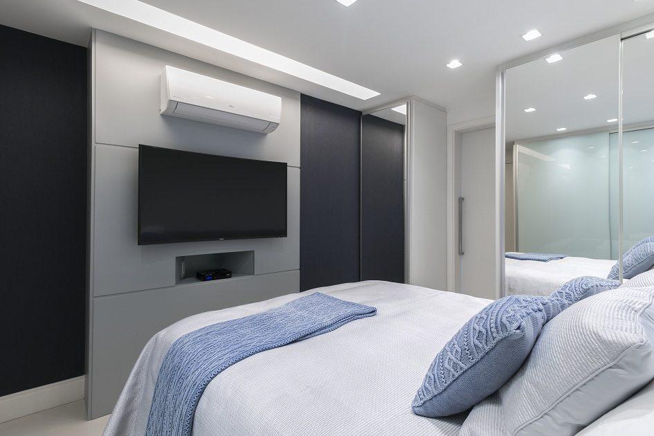 A designer de interiores Luisi Bilbao, do Hõlme Interior Design, criou soluções simples e funcionais para garantir a arrumação do quarto e deixá-lo ainda mais bonito