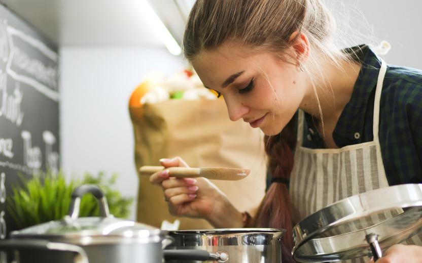 Reunimos vários truques de cozinha que vão te ajudar a contornar os problemas culinários e salvar qualquer receita. Confira!