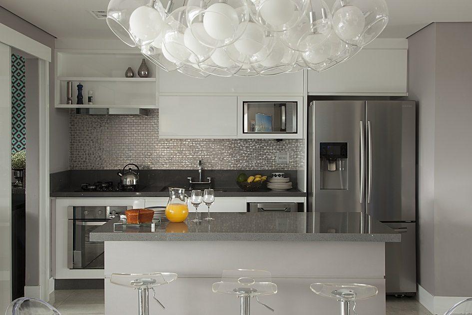 Cozinha iluminada: além de decorativa, a iluminação deve ser funcional 