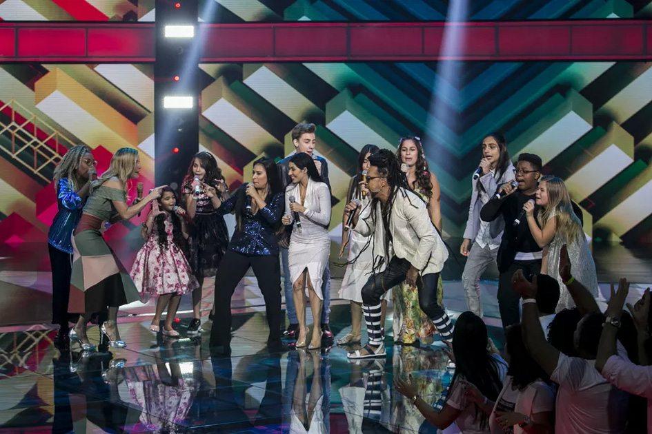 Rede Globo admite erro em The Voice Kids durante apuração dos votos que indicaram os finalistas do programa nesse domingo (1°) e anuncia quarto finalista