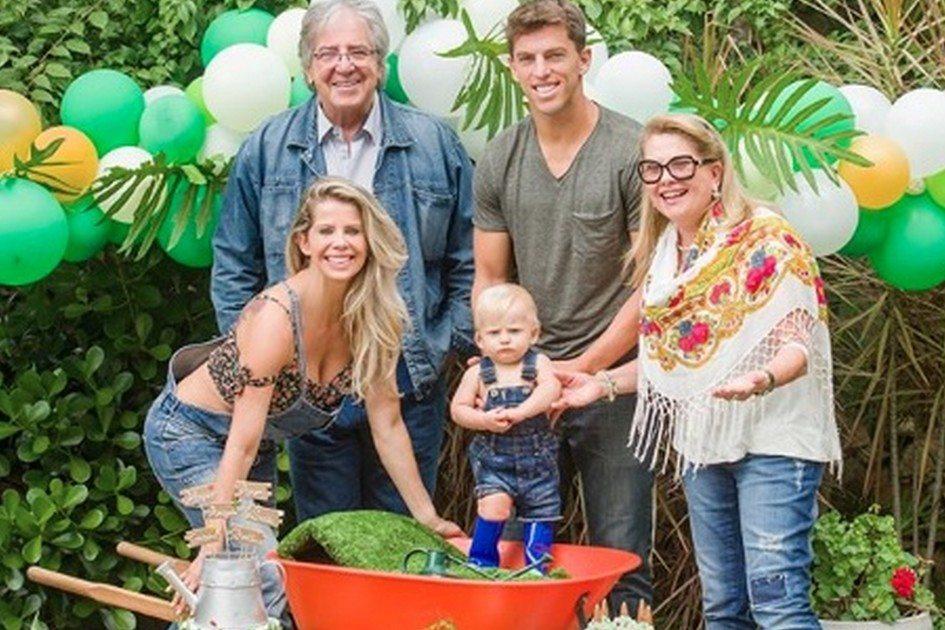 Mesversário de Enrico: Karina Bacchi celebra 9 meses do filho com festa no jardim 