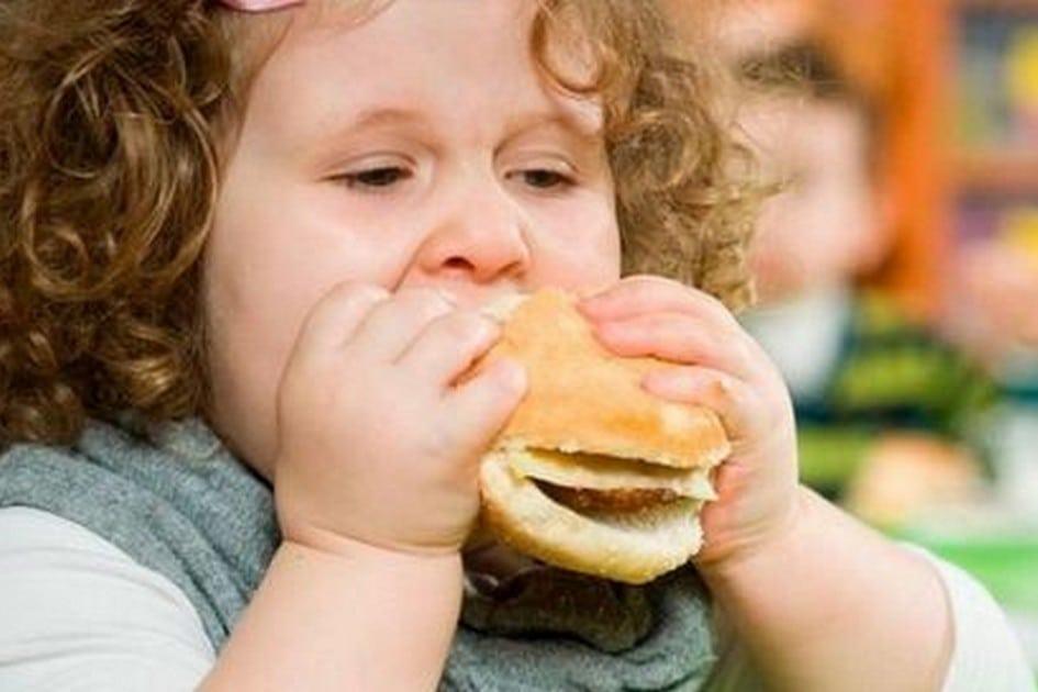 Evitar a obesidade na infância pode prevenir crianças e adolescentes de desenvolver problemas de saúde mais graves; saiba mais sobre o assunto!