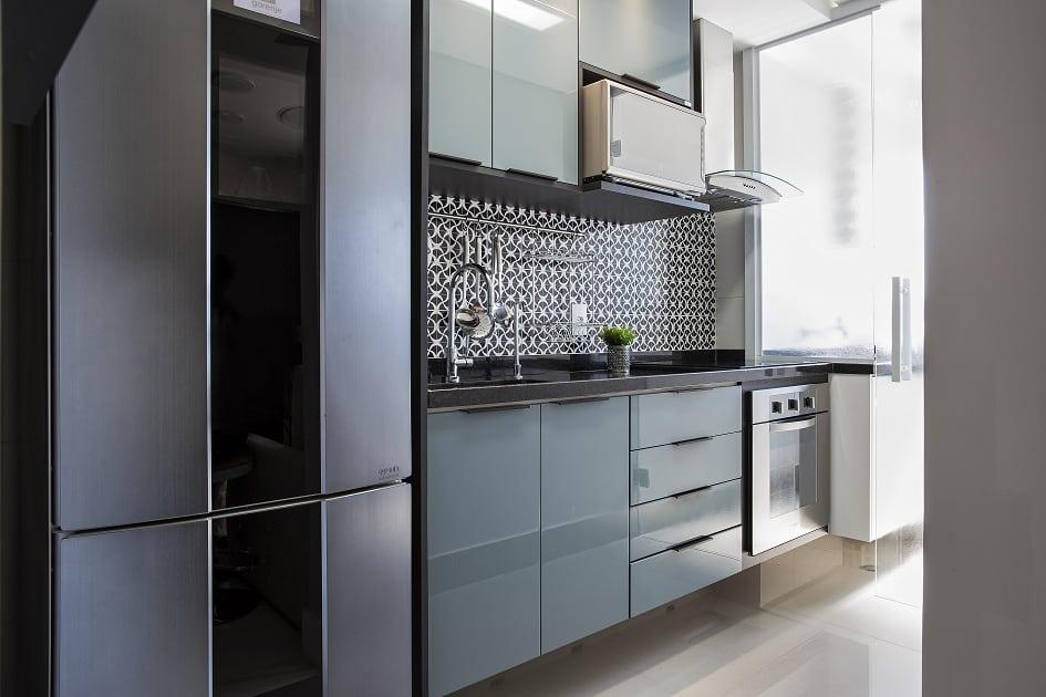 Em apenas 3,40m², foi possível projetar uma cozinha bonita e funcional 