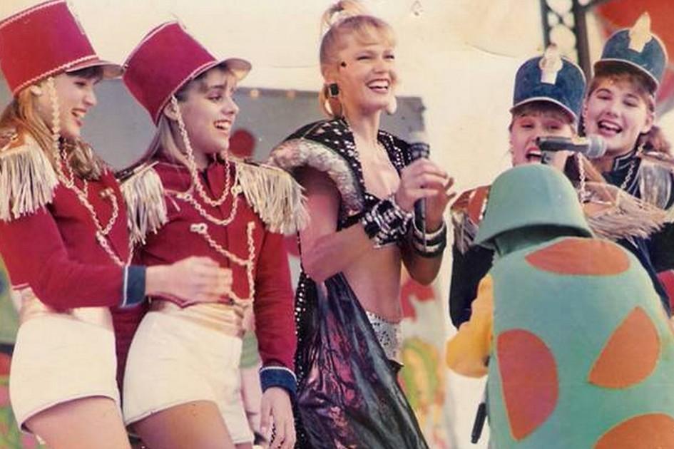 O clima de nostalgia dominou com o reencontro das paquitas da Xuxa! Com direito a brownie vegano, as ex-assistentes de palco relembraram os velhos tempos