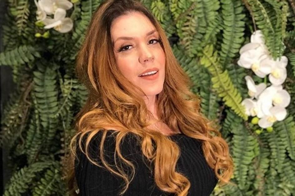 A cantora Simony está solteira! De acordo com o jornal Extra, a celebridade colocou um ponto final em seu relacionamento com Patrick Dias