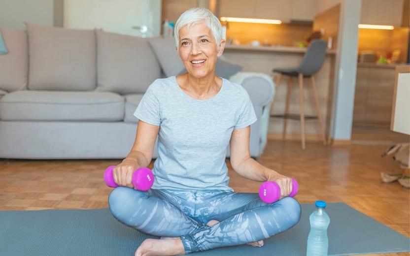 7 exercícios que não podem faltar na rotina após os 60 anos 