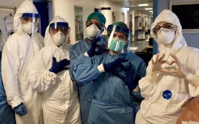 Relatos de enfermeiros que trabalham na linha de frente no combate ao coronavírus 