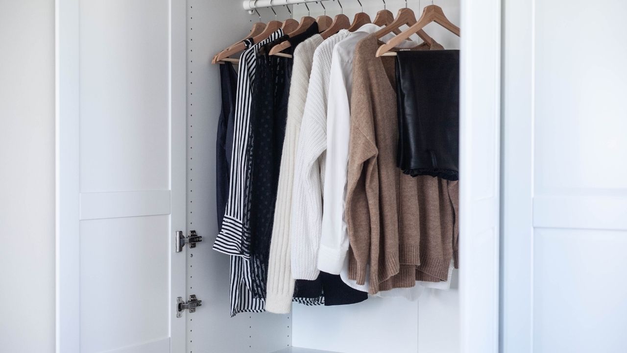 O minimalismo aposta no conceito “menos é mais”, que pode ser aplicado tanto no jeito de se vestir como na maneira de decorar a casa