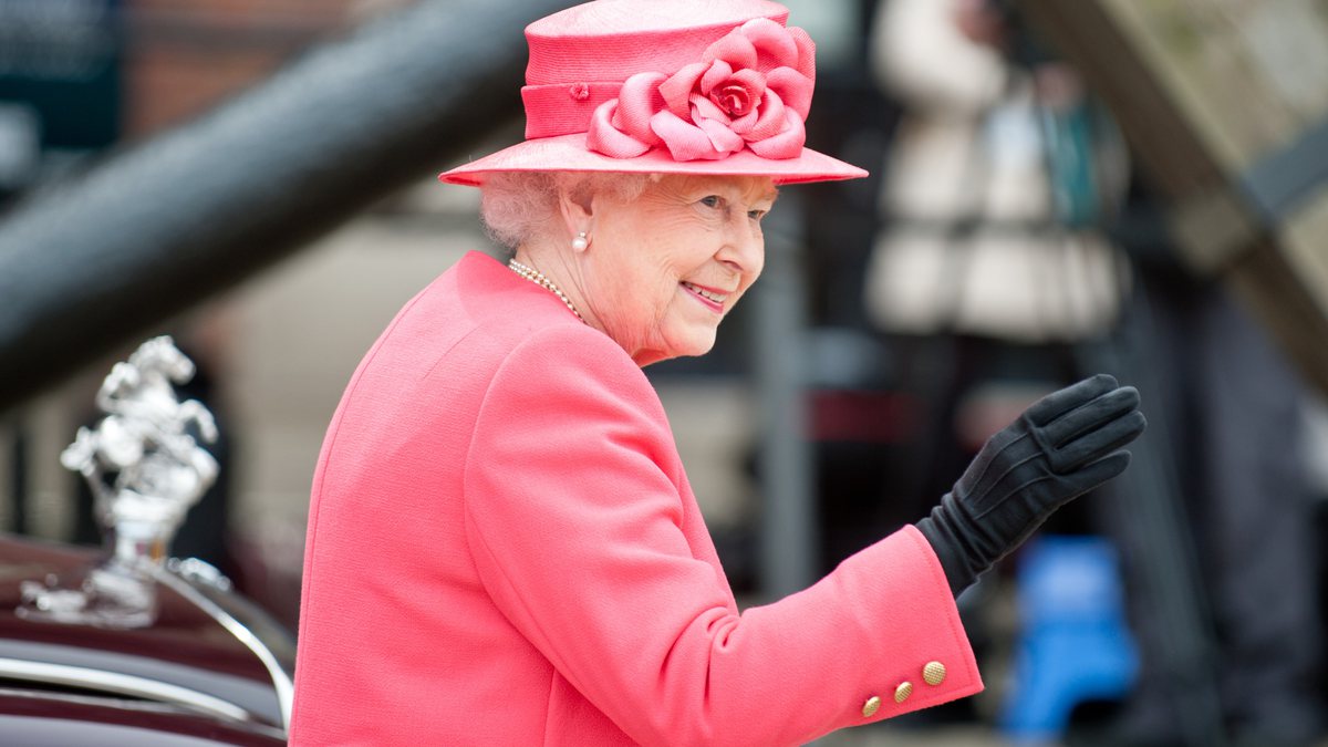Rainha Elizabeth II é dona de uma franquia do Mc Donald's na Inglaterra?