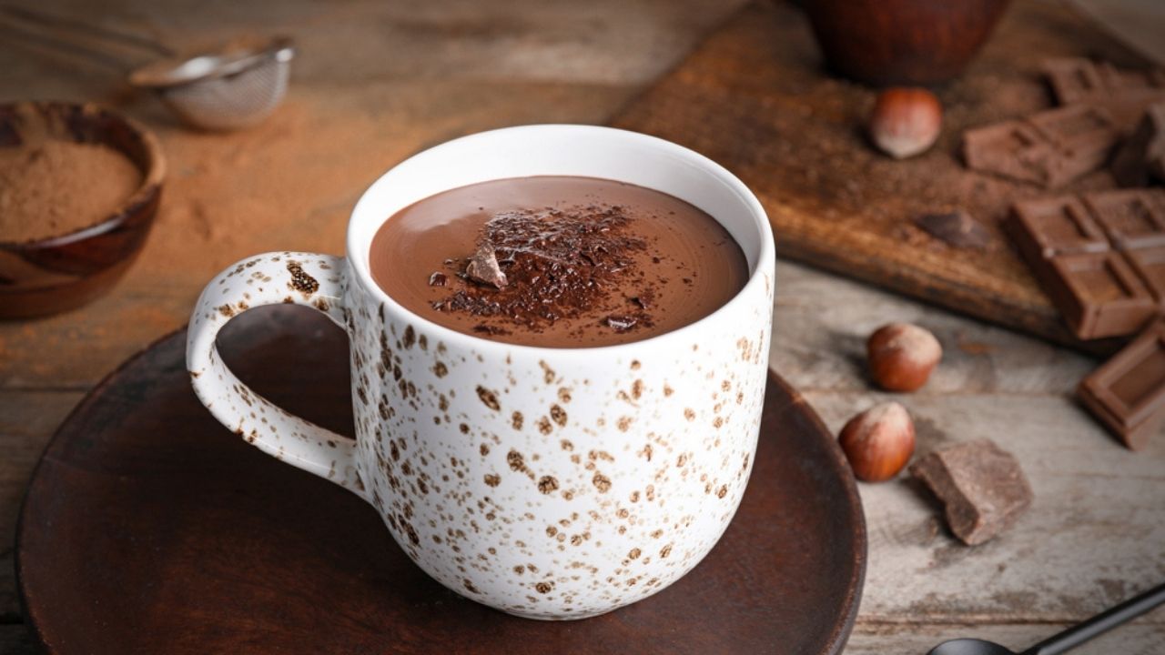 6 receitas de chocolate quente para aquecer os dias frios