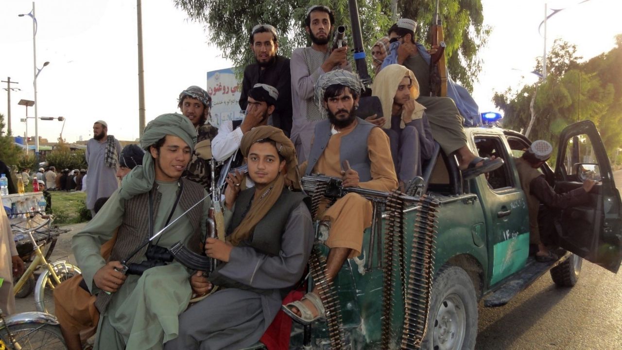 Talibã faz “leitura completamente distorcida da religião”, afirma pesquisadora