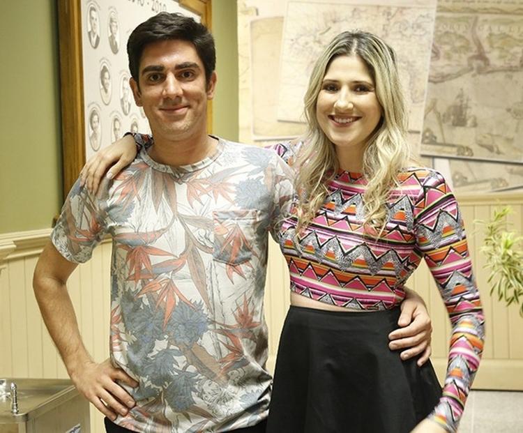Marcelo Adnet se declara para Dani Calabresa no programa "Estrelas"