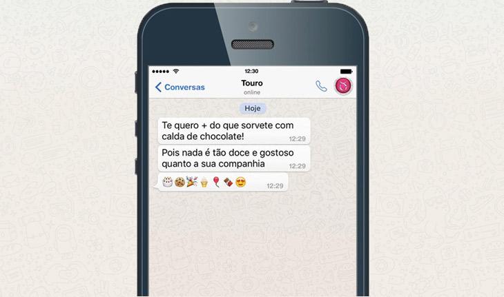 celular com a declaração de amor do signo de Touro no WhatsApp