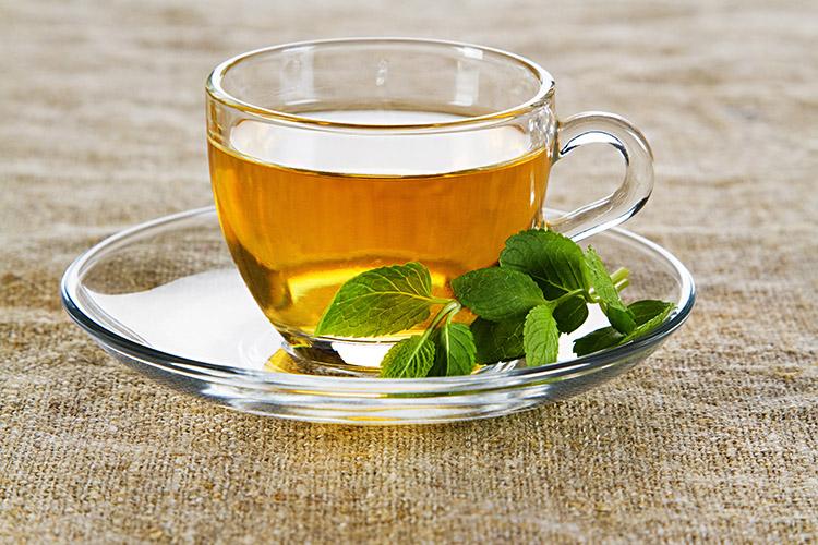 Chá de hortelã é usado para melhorar a digestão