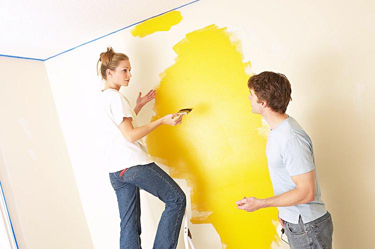 casal,pinta parede,amarelo,decoração,reforma,casa