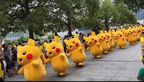 um monte de pikachus dançando em fila indiana