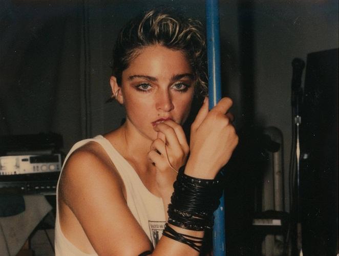 Madonna, Polaroids, fotografia