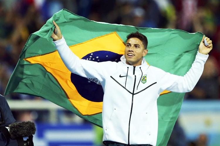 Thiago Braz é ouro no salto com vara nas Olimpíadas Rio 2016