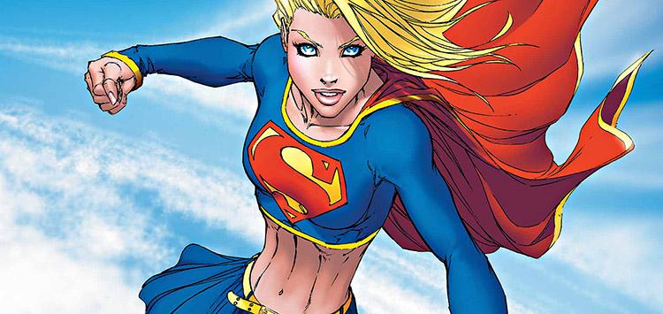 Supergirl voando e usando seu uniforme