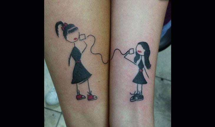 Irmãs com tatuagem de bonequinha