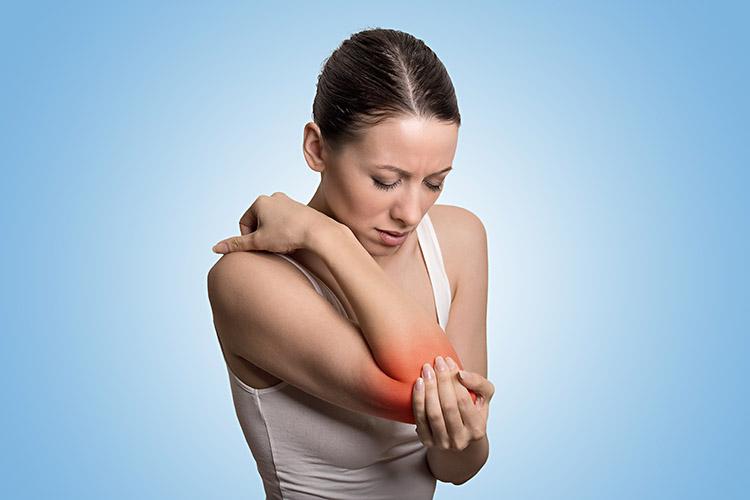 O reumatismo causa dor nas articulações