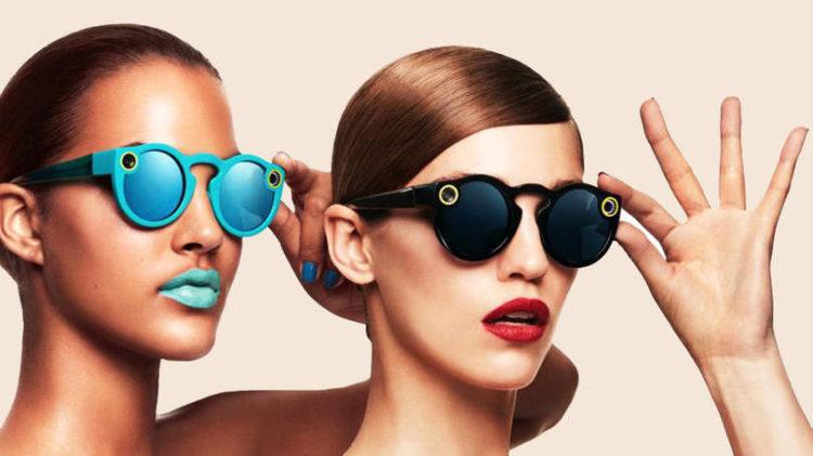 mulheres-usando-oculos-de-sol-spectacles-snapchat-snap-gadget-lançamento