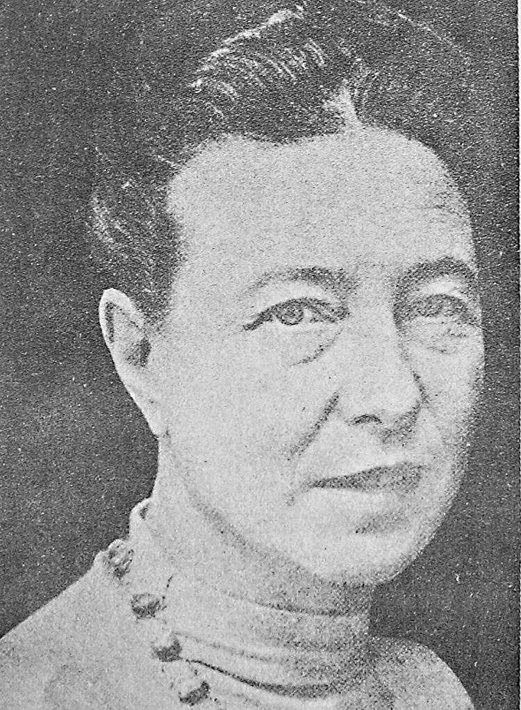 Simone de Beauvoir escritora filósofa  feminista