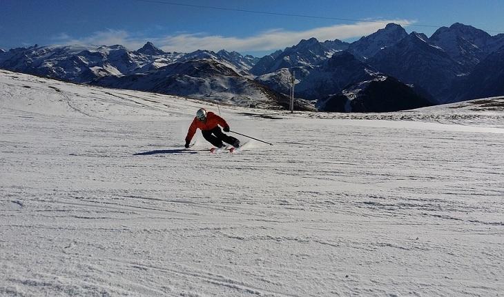 esqui-esporte radicais-neve-montanhas