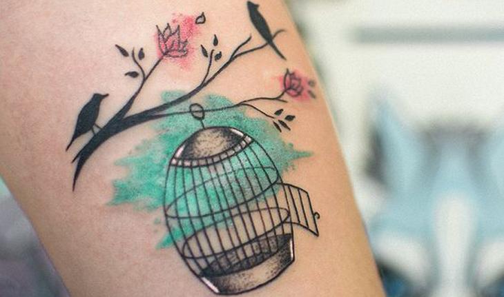 tatuagem aquarela de gaiola