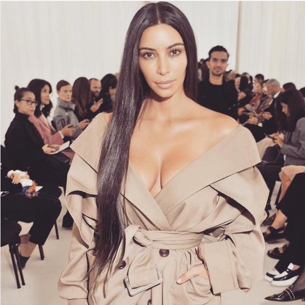 Kim Kardashian é feita refém em assalto em Paris