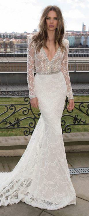 Modelo moderno de vestido de noiva