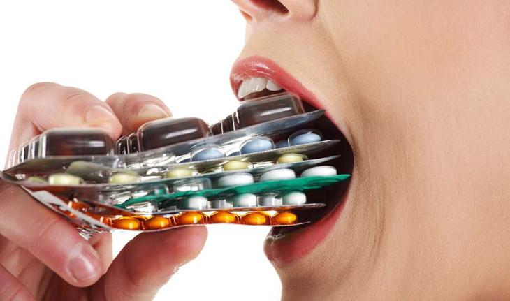 O consumo excessivo de analgésicos é prejudicial à saúde. 