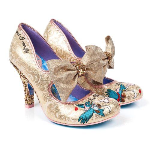 Veja coleção de sapatos inspirada em Cinderela