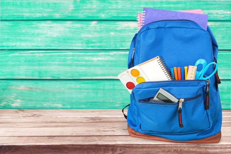 mochila azul, material escolar, pronomes possessivos