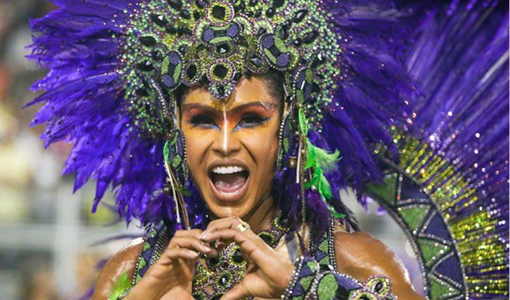 Gracyanne Barbosa, rainha de carnaval da União da Ilha