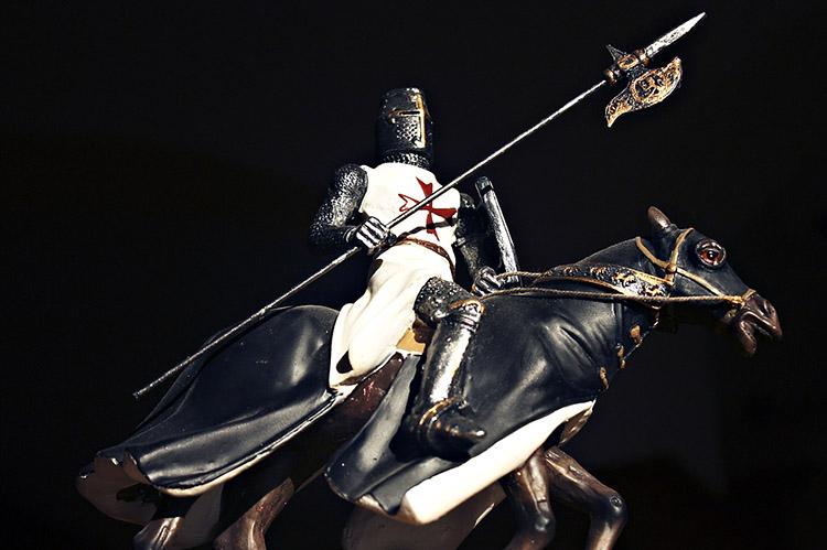 cavaleiro medieval, cavalo, segurando lança