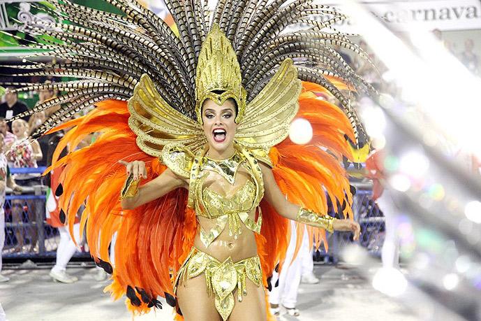 Paloma Bernardi Rainha Carnaval Grande Rio, sambagym