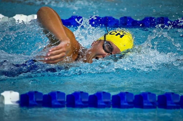 piscina natacao esportes saúde da mente