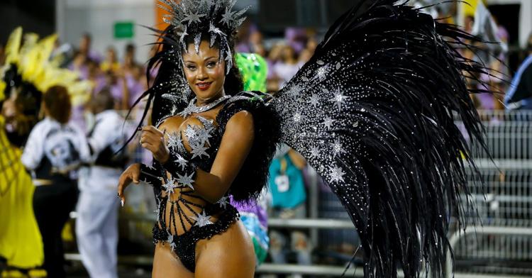 Camila Silva Rainha de Bateria pela Vai-Vai em Carnaval 2017 em São Paulo