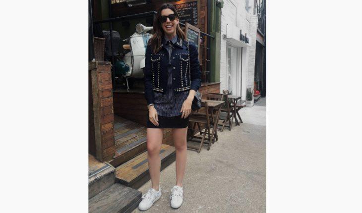 looks blogueira Camila Coutinho camisa e jaqueta jeans instagram