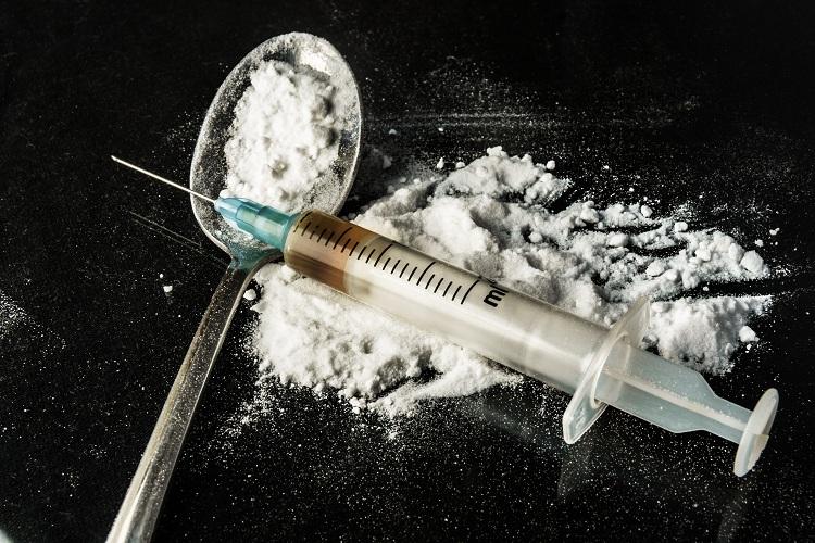 seringa, ópio, heroína, drogas