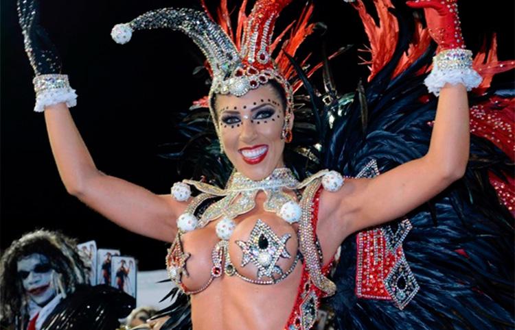 Tati Minerato é Rainha de Bateria do Carnaval 2017 pela Gaviões da Fiel