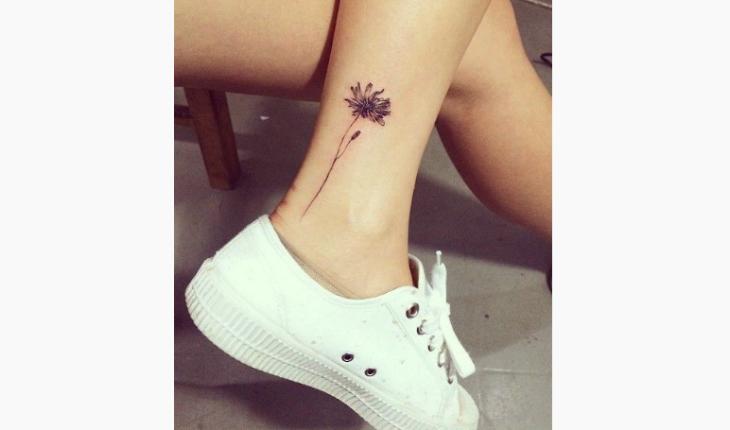 tatuagem no tornozelo flor grande pinterest