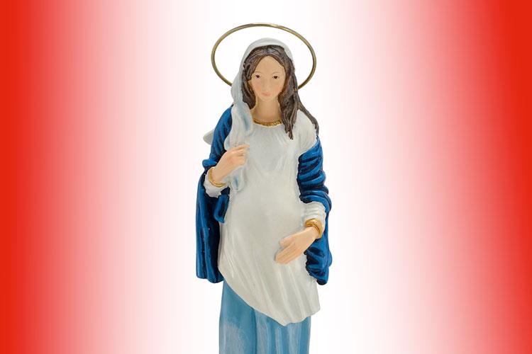 Imagem de bibelô de Nossa Senhora da Doce Espera em um fundo vermelho e branco